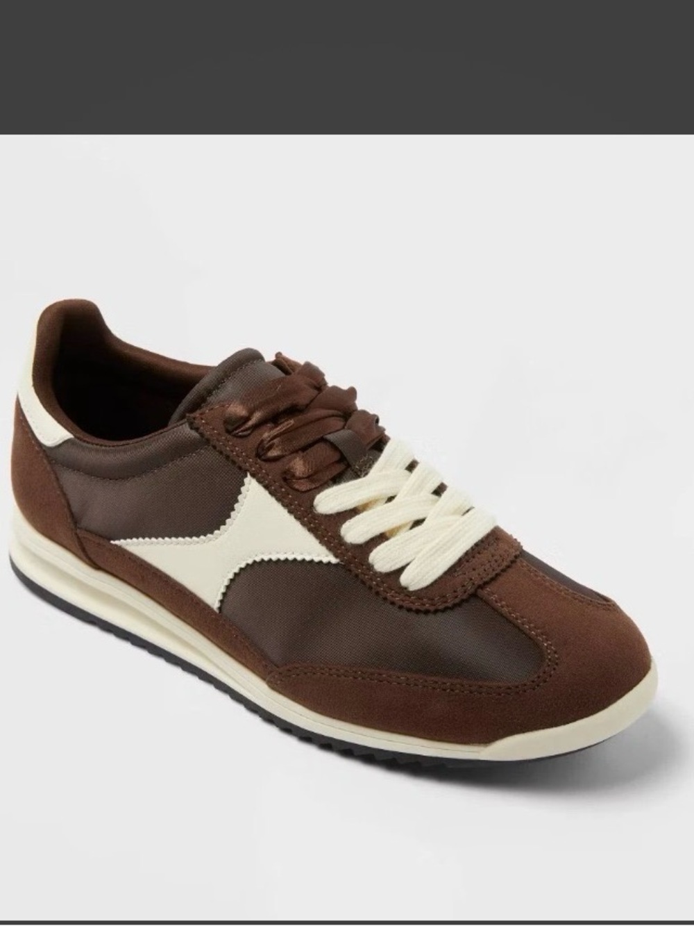 Women’s sneakers